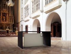 Augustinerkirche - Altar und Ambo